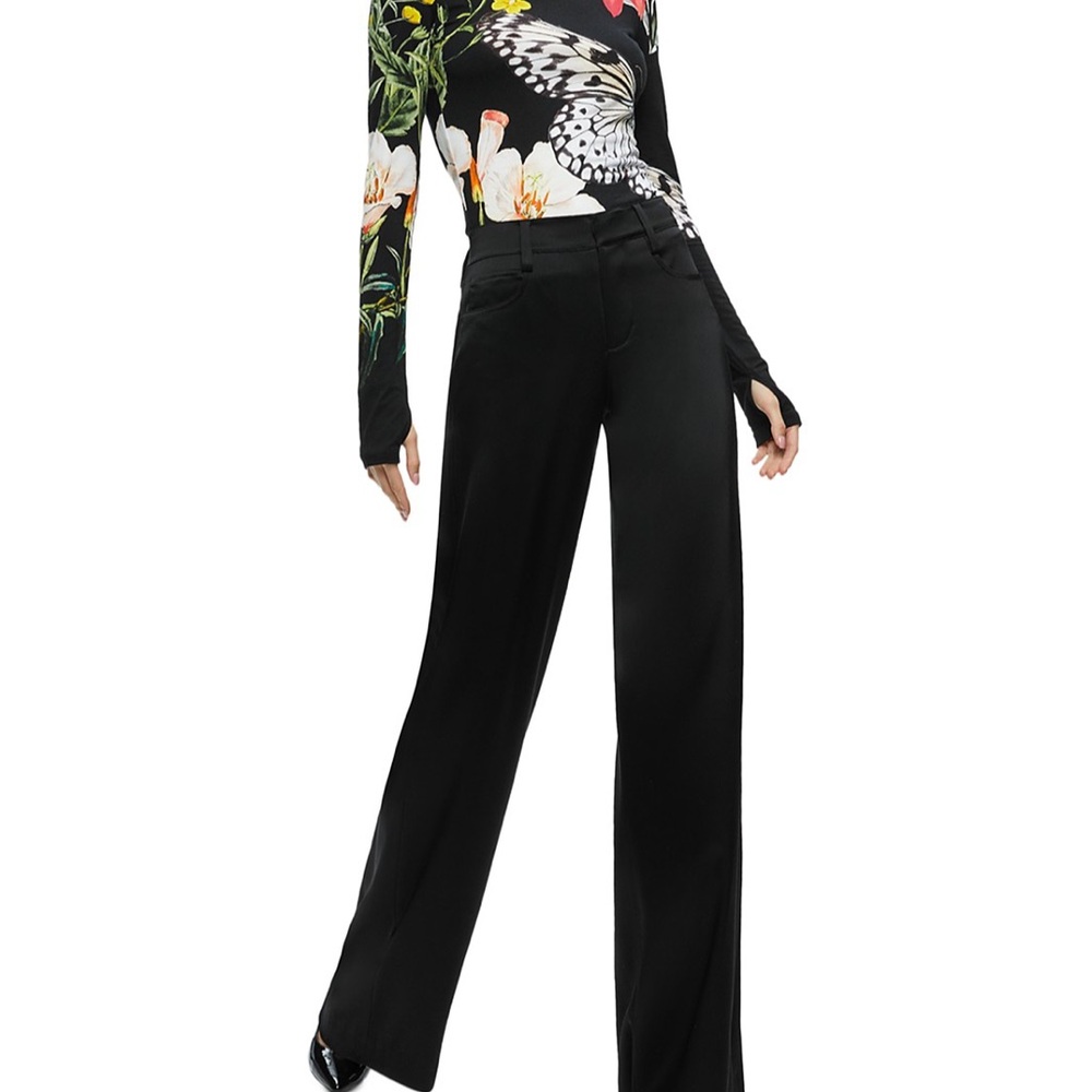 Alice + Olivia Delaina Long Sleeve Top - Picture 2 of 8